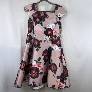 Chi Chi London Petite NWT Ellen Floral Dress UK 14, US 10, Medium